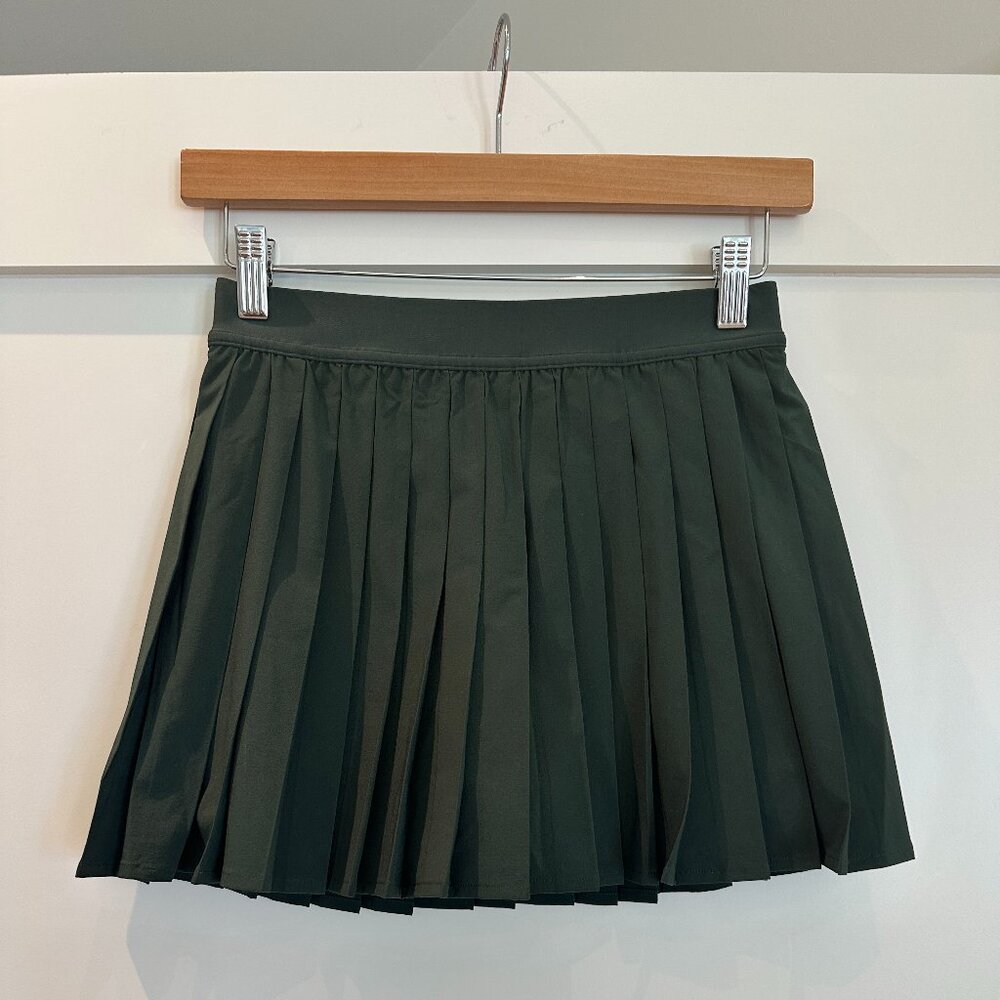 Lululemon Varsity High-Rise Pleated Dark Green Tennis Skirt Sz. 4